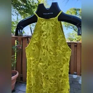 GUESS yellow lace dress GUESS yellow lace dress